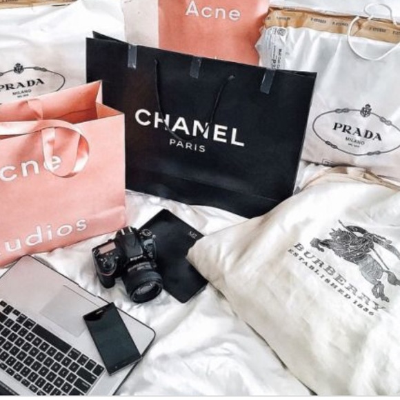 Meet your Posher, Kristina - Picture 1 of 1